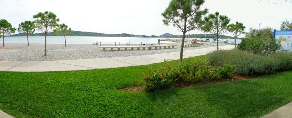 Apartments Vodice Srima Phòng bức ảnh